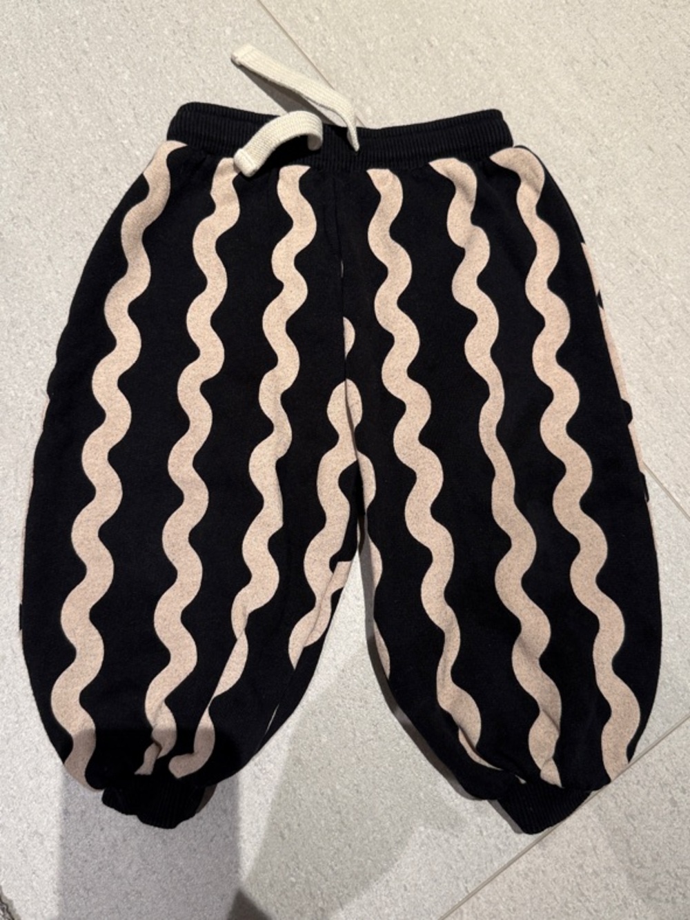 Meme Black & Beige Wavy Knit Joggers